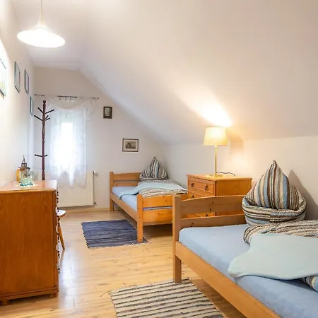 Semesterbostad Caloroczny Magnolia Milkow-karpacz *