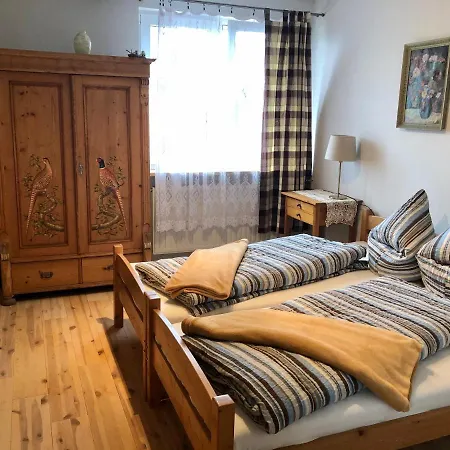 Semesterbostad Caloroczny Magnolia Milkow-karpacz *